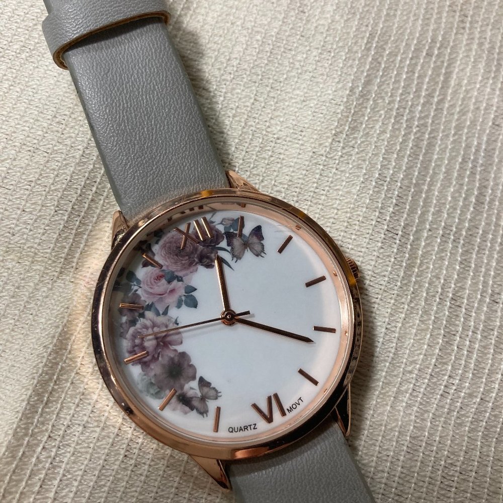 Flowery Dial Grey Straps Watch